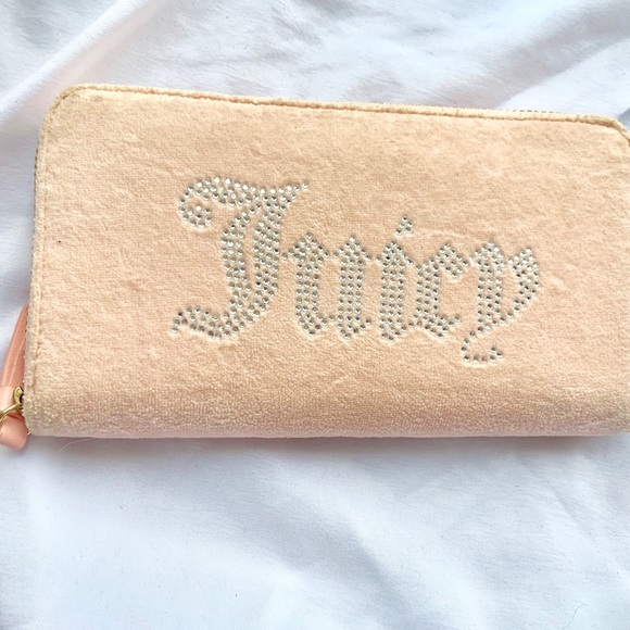 Juicy Couture Velour Large Wallet - Picture 1 of 4